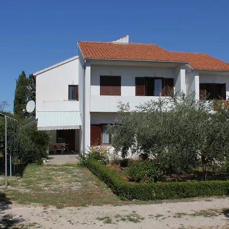 With A Parking Space - 8403 *