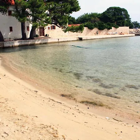 With A Parking Space - 8403 * Ugljan